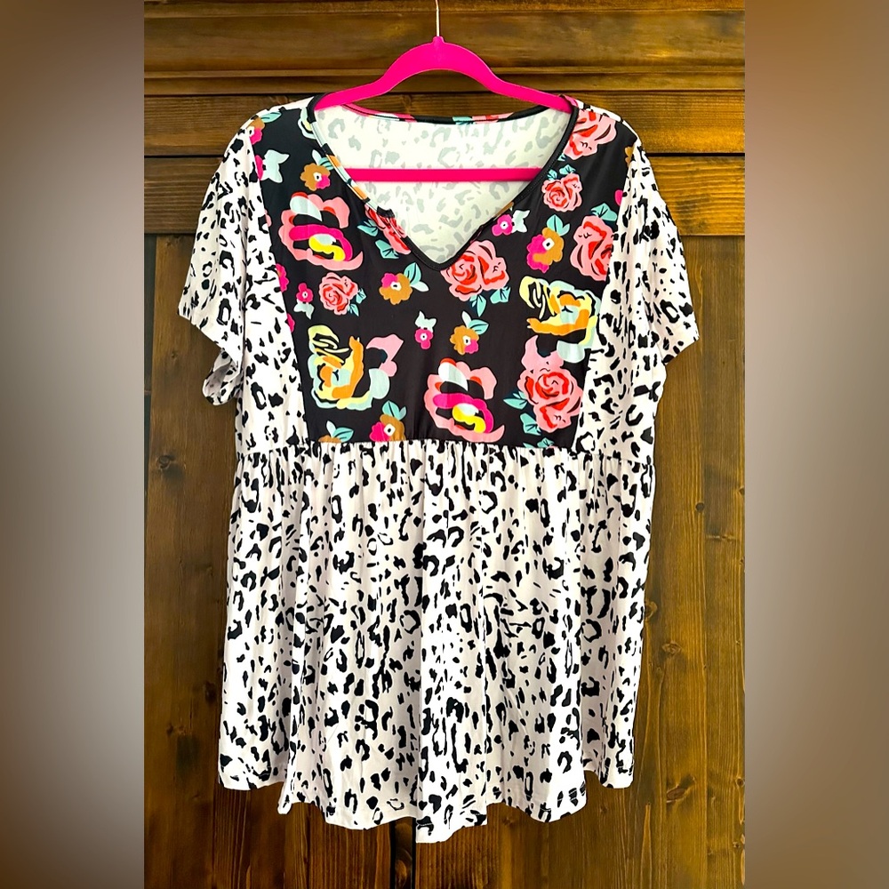 Shein top 3x - fits like 2x